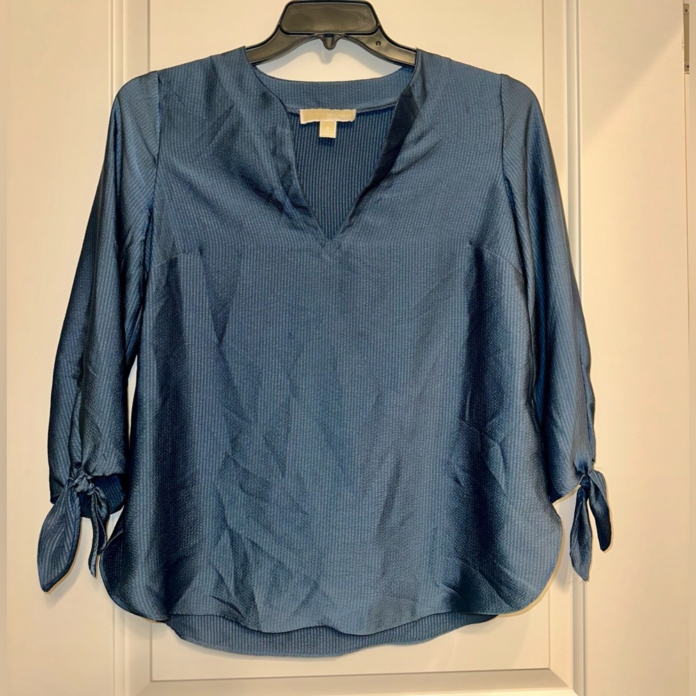 EUC Michael Michael Kors Solid Satin Tie Top